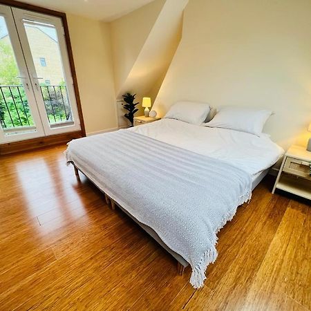 Family Home In Hampshire - Sleeps Up To 9 People With 3 Parking Spaces Winchester Extérieur photo